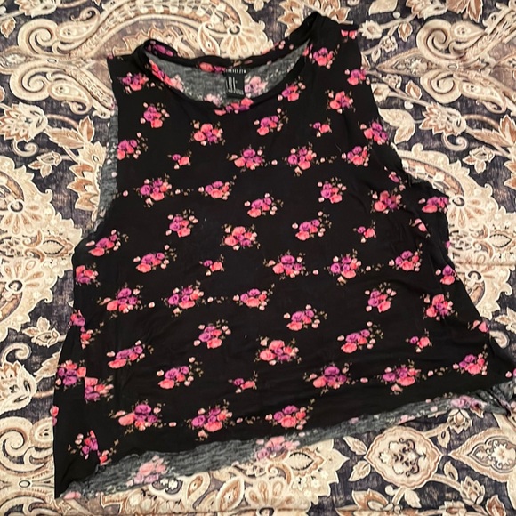 Forever 21 Tops - Cute floral tank
